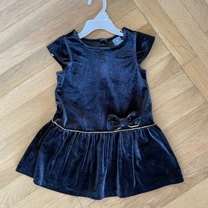 Baby gap velvet black dress